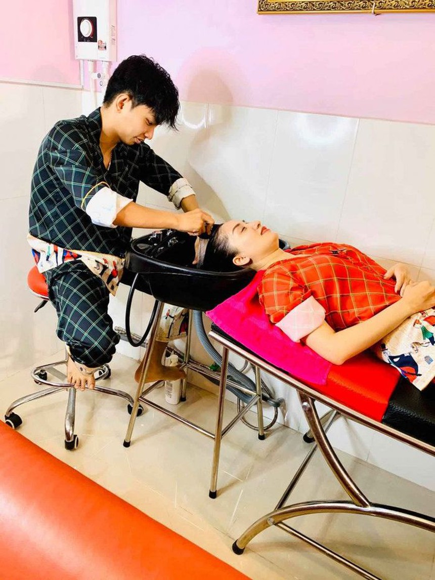 Khánh Thi sinh con lần 3 - Ảnh 10.