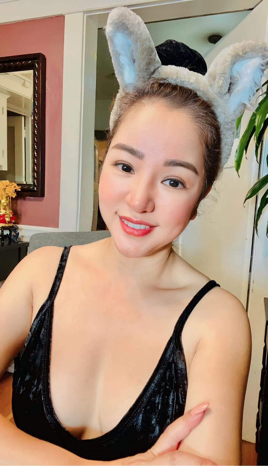 CĐM dậy sóng khi Thúy Nga đăng ảnh gợi cảm tuổi xế chiều - Ảnh 7. CĐM dậy sóng khi Thúy Nga đăng ảnh gợi cảm tuổi xế chiều - Ảnh 7.