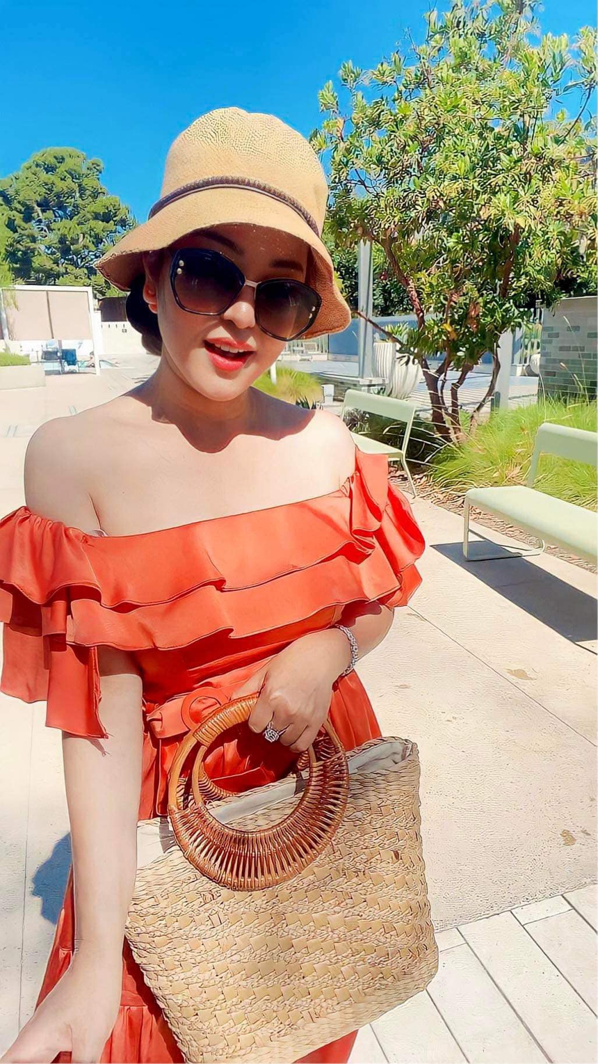 CĐM dậy sóng khi Thúy Nga đăng ảnh gợi cảm tuổi xế chiều - Ảnh 6. CĐM dậy sóng khi Thúy Nga đăng ảnh gợi cảm tuổi xế chiều - Ảnh 6.