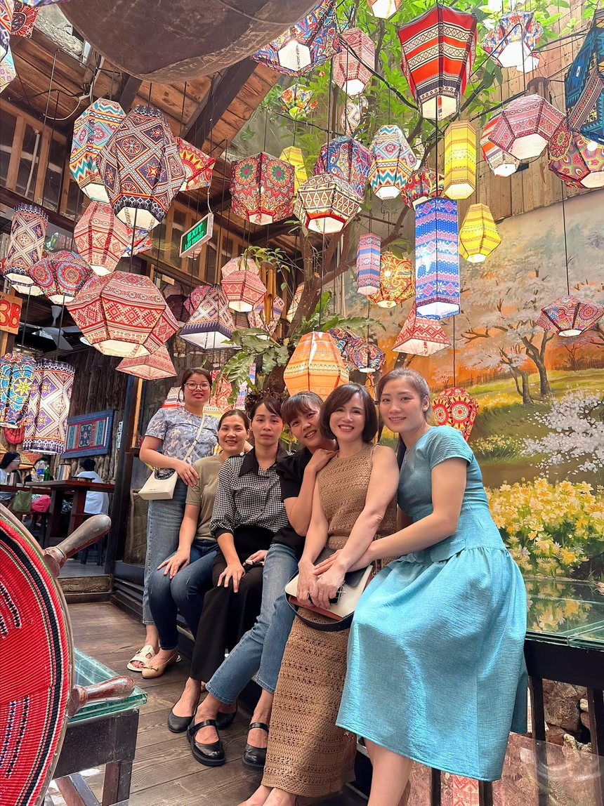 Hoa khôi bóng chuyền Phạm Thị Yến khoe nhan sắc không tuổi, trẻ ‘ghi điểm như máy’, tới giờ vẫn đẹp hút hồn - Ảnh 2.