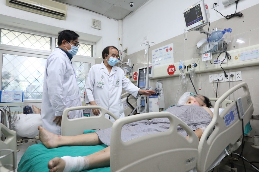 Thủ tướng Chính phủ chỉ đạo tập trung khắc phục hậu quả, khẩn trương điều tra nguyên nhân vụ cháy nhà dân tại quận Thanh Xuân, Hà Nội - Ảnh 4.