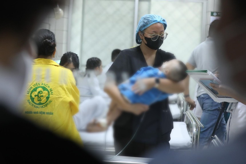 Vụ cháy chung cư mini quận Thanh Xuân: Các bệnh viện tập trung cao nhất để cứu chữa nạn nhân - Ảnh 1.