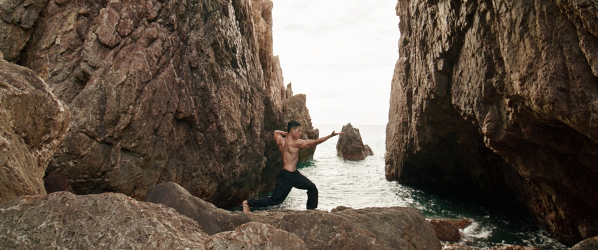 Isaac suy sụp vì "chạy deadline", Rocker Nguyễn bị Emma Lê thách thức ở trailer "Giao lộ 8675" - Ảnh 15.