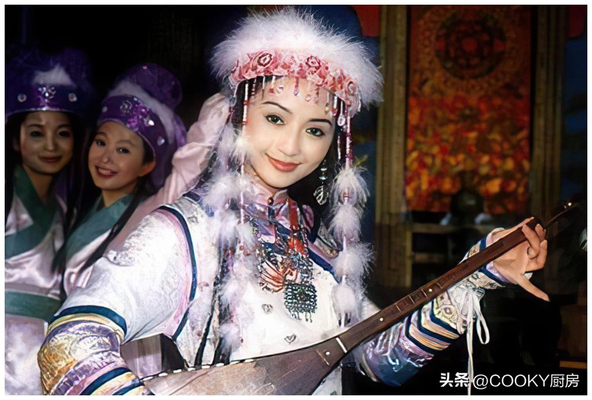 Sau thành công với 'Hoàn Châu cách cách', người mất hình ảnh vì bê bối, người về quê làm nông… - Ảnh 17. Sau thành công với 'Hoàn Châu cách cách', người mất hình ảnh vì bê bối, người về quê làm nông… - Ảnh 17.