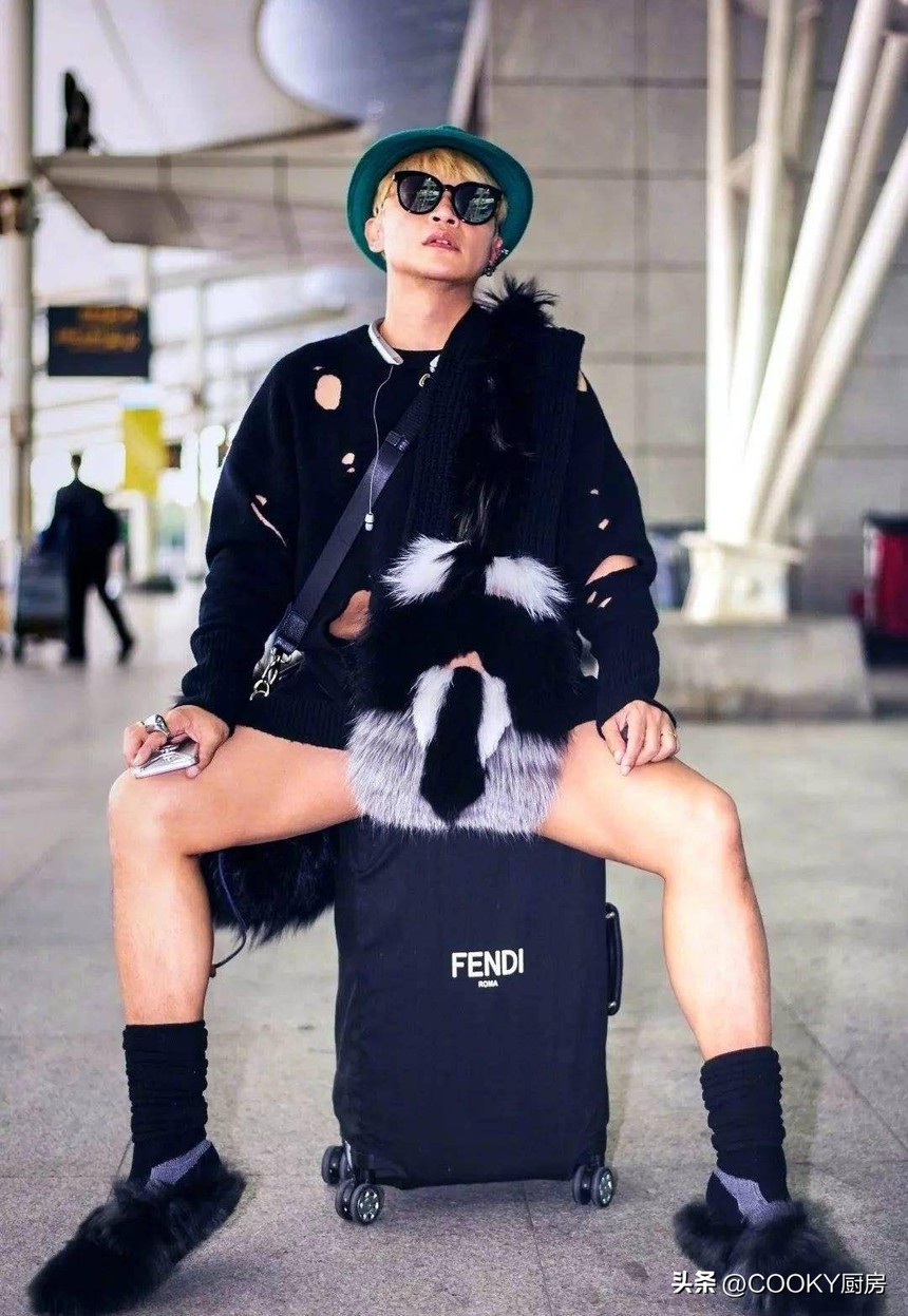 Sau thành công với 'Hoàn Châu cách cách', người mất hình ảnh vì bê bối, người về quê làm nông… - Ảnh 37. Sau thành công với 'Hoàn Châu cách cách', người mất hình ảnh vì bê bối, người về quê làm nông… - Ảnh 37.