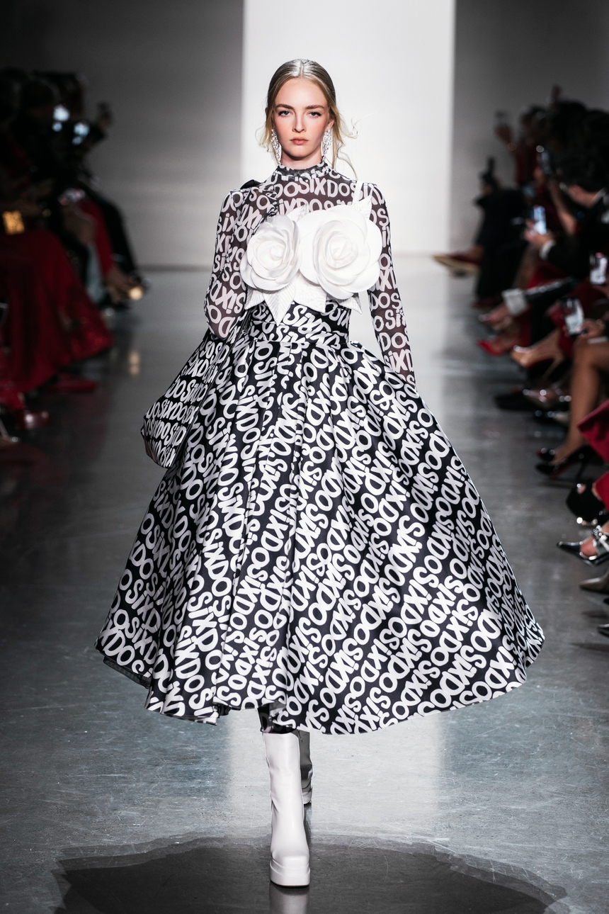 Dàn mẫu ngoại trình diễn BST Xuân - Hè 2024 của NTK Đỗ Mạnh Cường - Ảnh 15. Dàn mẫu ngoại trình diễn BST Xuân - Hè 2024 của NTK Đỗ Mạnh Cường - Ảnh 15.