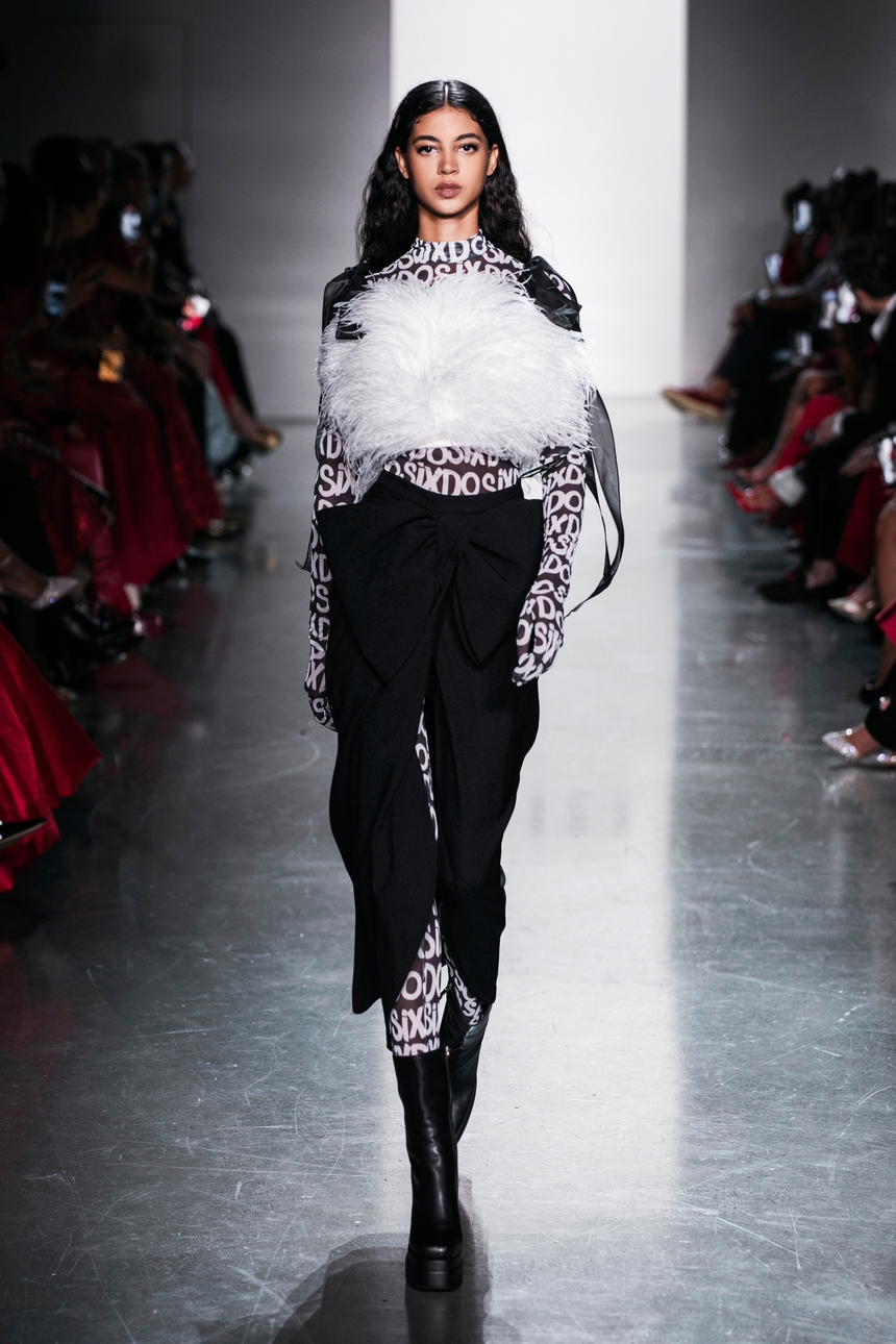 Dàn mẫu ngoại trình diễn BST Xuân - Hè 2024 của NTK Đỗ Mạnh Cường - Ảnh 6. Dàn mẫu ngoại trình diễn BST Xuân - Hè 2024 của NTK Đỗ Mạnh Cường - Ảnh 6.