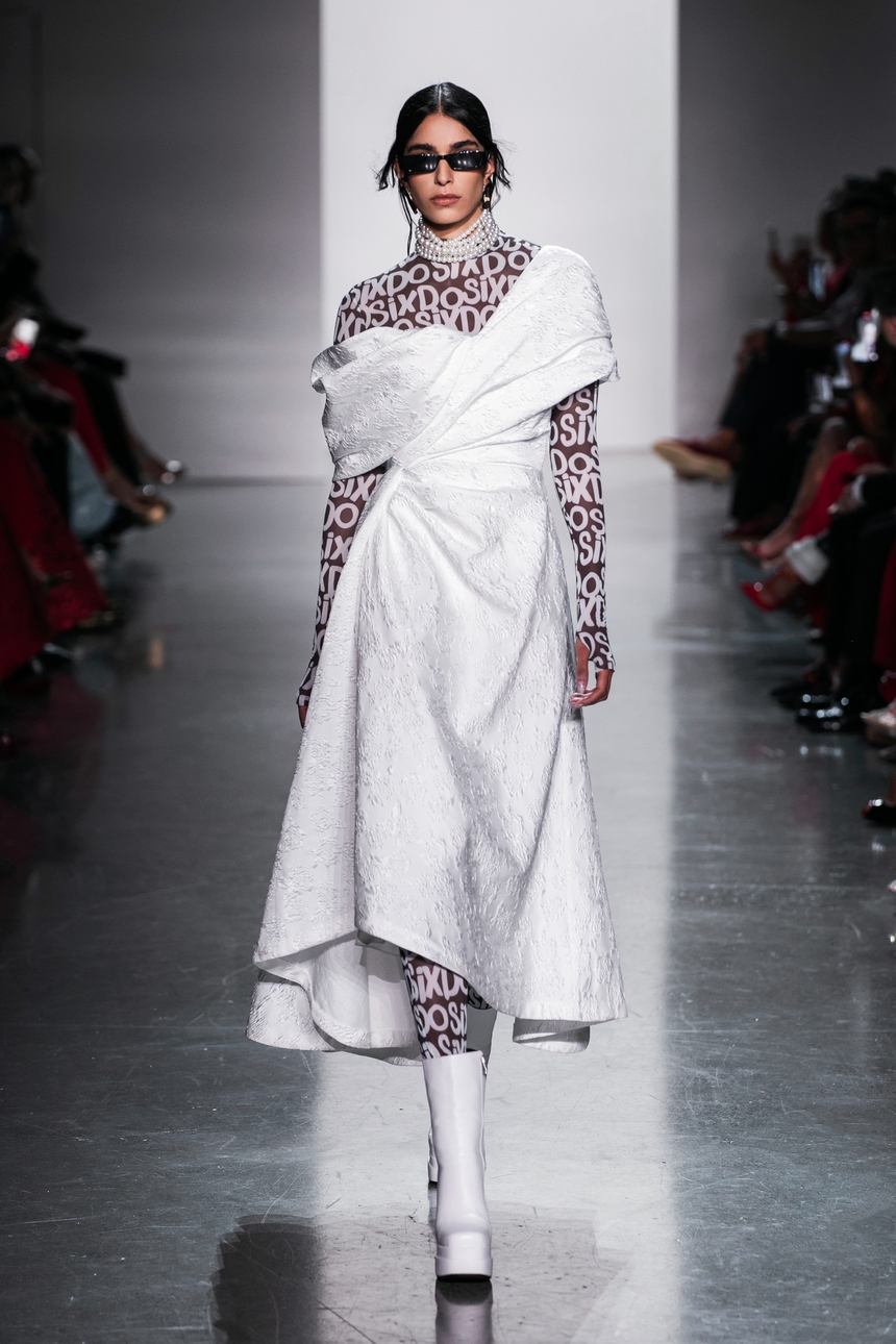 Dàn mẫu ngoại trình diễn BST Xuân - Hè 2024 của NTK Đỗ Mạnh Cường - Ảnh 7. Dàn mẫu ngoại trình diễn BST Xuân - Hè 2024 của NTK Đỗ Mạnh Cường - Ảnh 7.