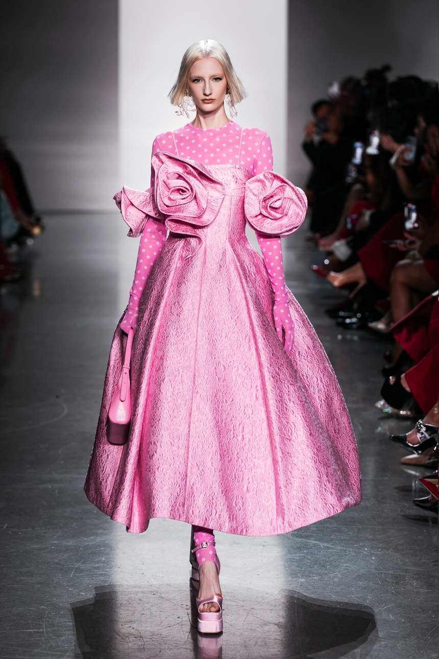 Dàn mẫu ngoại trình diễn BST Xuân - Hè 2024 của NTK Đỗ Mạnh Cường - Ảnh 3. Dàn mẫu ngoại trình diễn BST Xuân - Hè 2024 của NTK Đỗ Mạnh Cường - Ảnh 3.