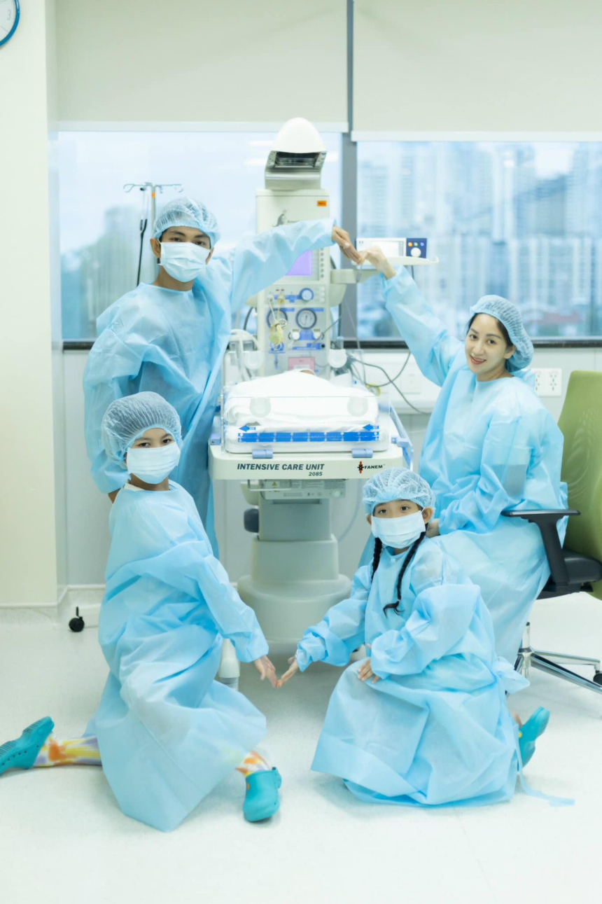 Khánh Thi kể chuyện vỡ ối, vẫn chờ chồng dạy xong mới dám... đi đẻ - Ảnh 6.