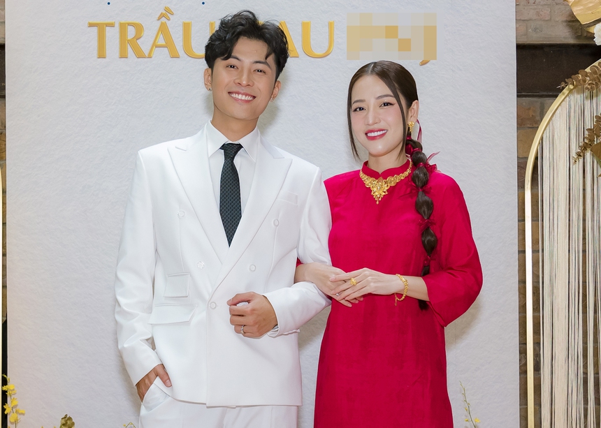 Cặp đôi Gin Tuấn Kiệt - Puka lần đầu lộ diện trước truyền thông sau xác nhận kết hôn - Ảnh 1.