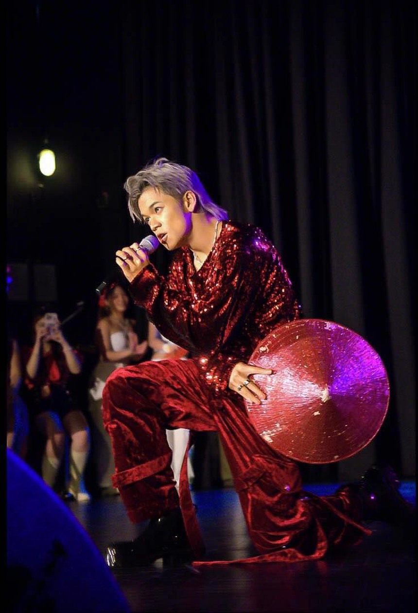 Sao Việt 14/9: ChiPu gặp Nguyên Phó chủ tịch nước, Duy Mạnh hứa tặng Tuấn Hưng 200 triệu với một điều kiện - Ảnh 5.