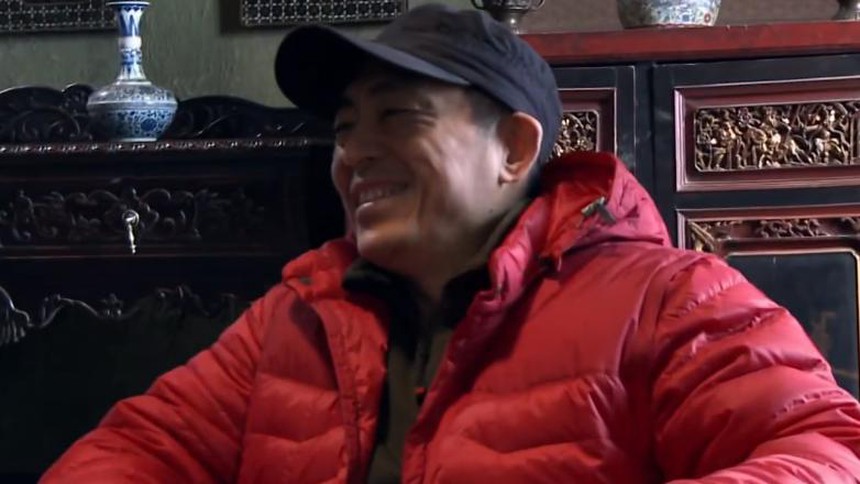 Trương Nghệ Mưu qua đêm với người mẫu trẻ trong khách sạn, khi phóng viên hỏi nữ người mẫu đưa ra câu trả lời gây sốc - Ảnh 4.