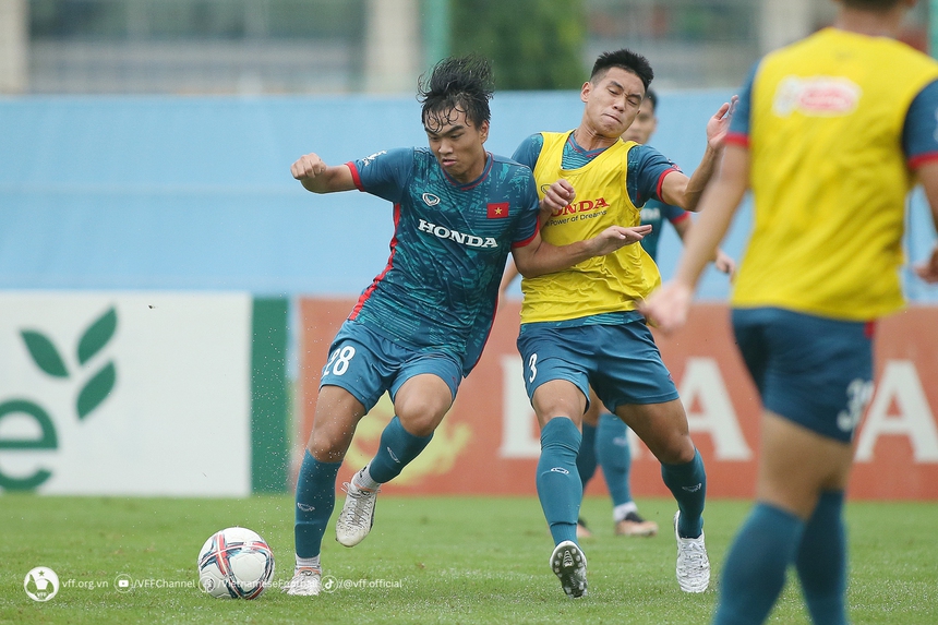 Bóng đá Việt Nam 6/10: HLV Troussier gọi Công Phương, Việt Anh tiết lộ lý do gia nhập CLB CAHN - Ảnh 2.