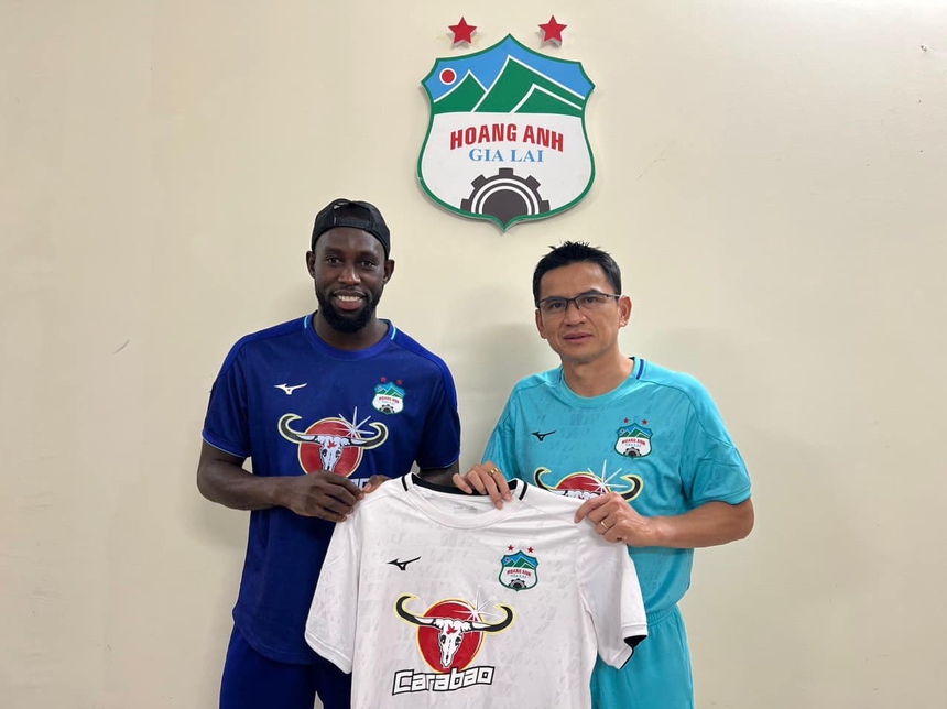 Bóng đá Việt Nam 15/9: Văn Toàn chính thức gia nhập Nam Định - Ảnh 3.