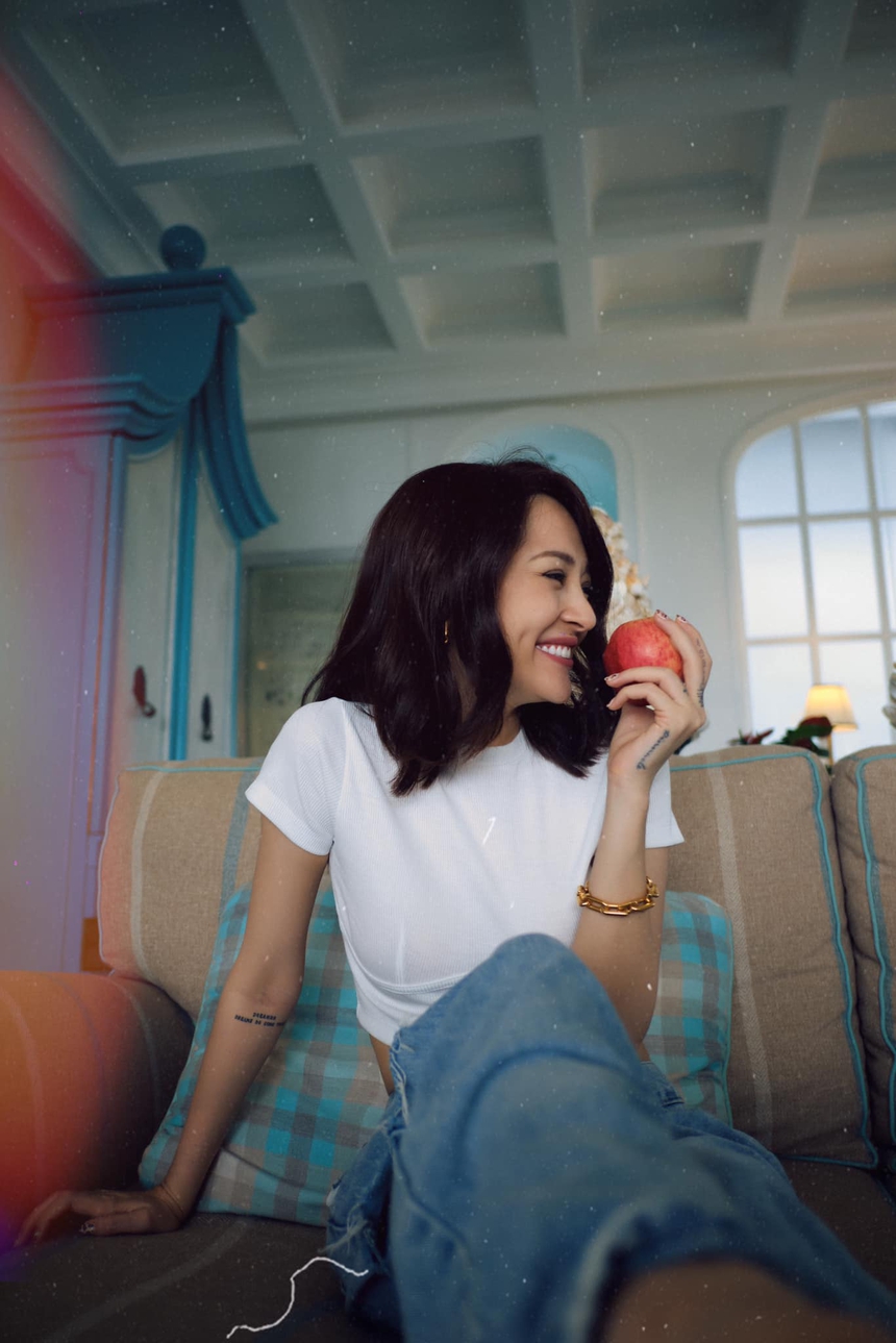 Bảo Anh giữ gìn sắc vóc trẻ đẹp ở tuổi ngoài 30 nhờ yoga - Ảnh 11. Bảo Anh giữ gìn sắc vóc trẻ đẹp ở tuổi ngoài 30 nhờ yoga - Ảnh 11.