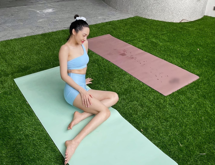 Bảo Anh giữ gìn sắc vóc trẻ đẹp ở tuổi ngoài 30 nhờ yoga - Ảnh 2. Bảo Anh giữ gìn sắc vóc trẻ đẹp ở tuổi ngoài 30 nhờ yoga - Ảnh 2.