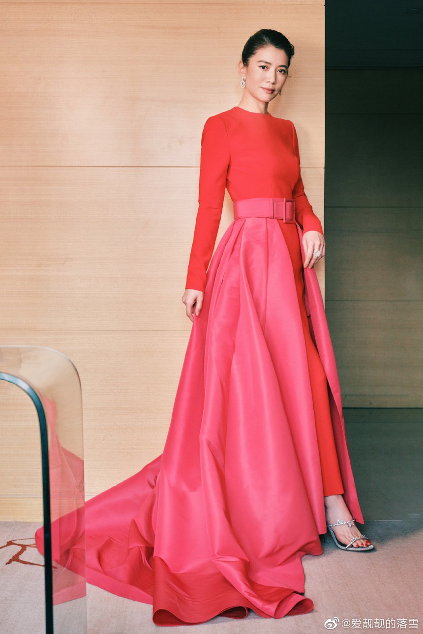 Viên Vịnh Nghi và quá khứ từng làm 'bé ba' của 'Vua sòng bạc' Hà Hồng Sân - Ảnh 16. Viên Vịnh Nghi và quá khứ từng làm 'bé ba' của 'Vua sòng bạc' Hà Hồng Sân - Ảnh 16.