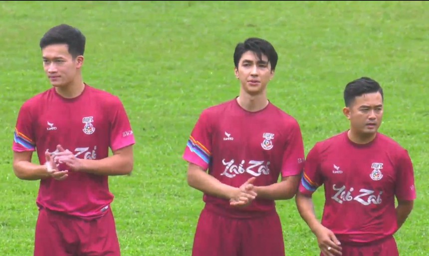 Hoàng Đức và danh thủ Hồng Sơn không thể 'gánh team', để đội nhà thua đậm trong trận ra mắt của HLV Thành Lương - Ảnh 3.