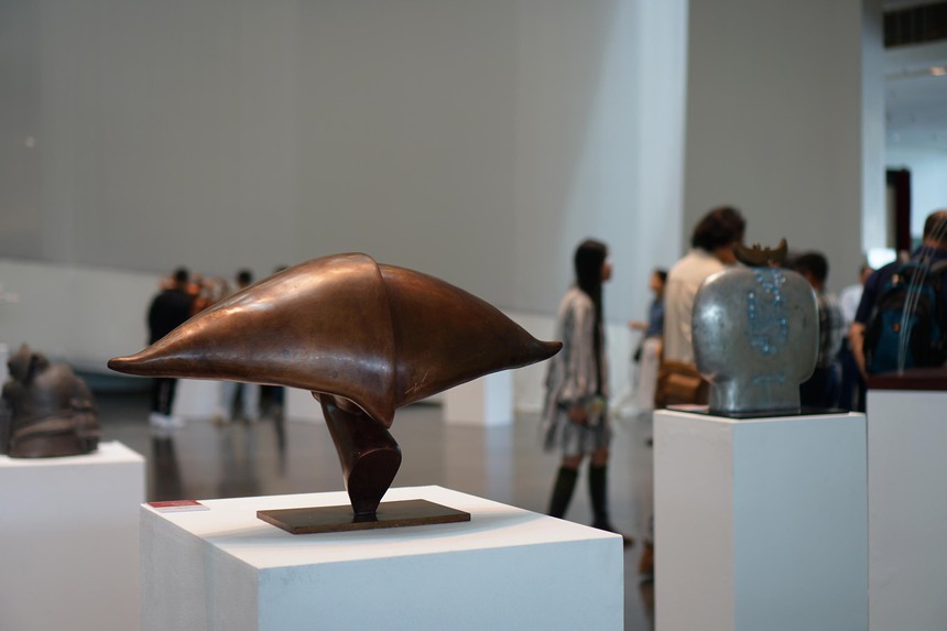 Rút ngắn vòng quay của triển lãm điêu khắc toàn quốc - Ảnh 3. Rút ngắn vòng quay của triển lãm điêu khắc toàn quốc - Ảnh 3.