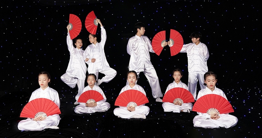 52 vũ công nhí tập luyện 9 tháng để ra mắt đại vũ kịch 'Sắc màu tuổi thơ' vol.5 - Ảnh 2.