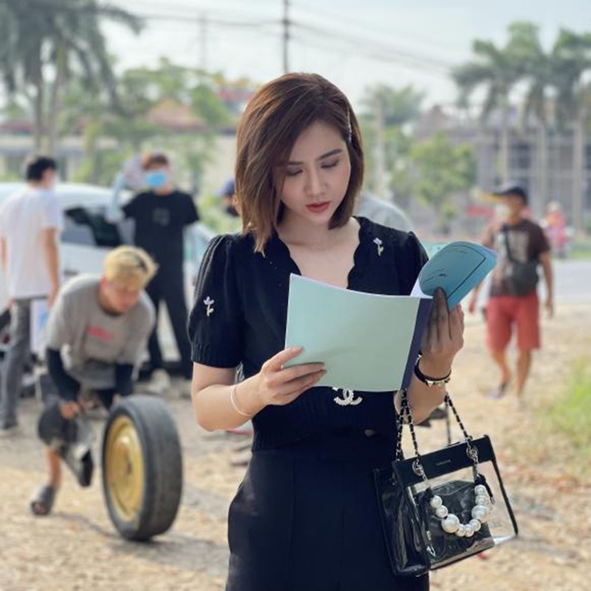 Sao Việt đầu tư đồ lên phim: Từ cầu kỳ tốn kém đến khách ruột chợ đồ cũ đều có đủ - Ảnh 8.