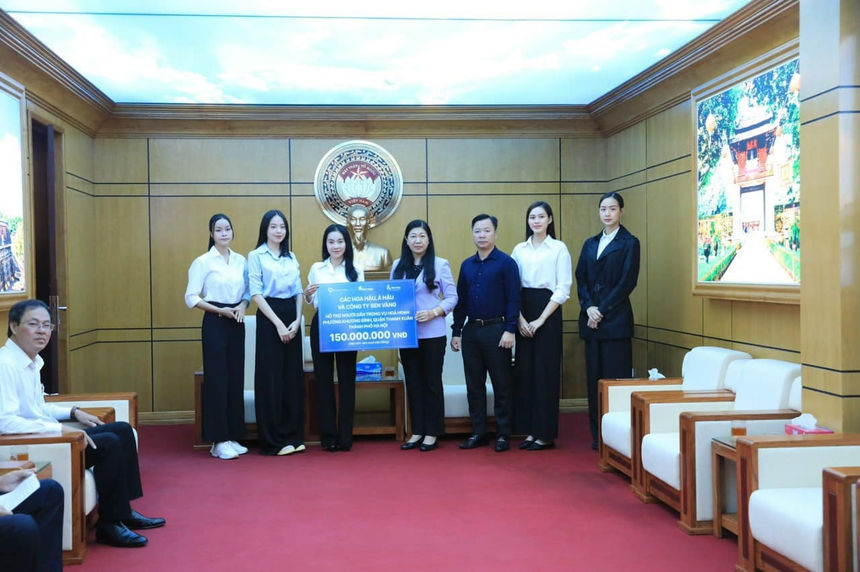 Hoa hậu Bảo Ngọc mong muốn nhận nuôi bé gái mất cả gia đình trong vụ cháy chung cư mini Khương Hạ - Ảnh 2. Hoa hậu Bảo Ngọc mong muốn nhận nuôi bé gái mất cả gia đình trong vụ cháy chung cư mini Khương Hạ - Ảnh 2.