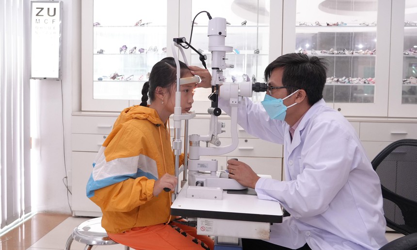 Bộ Y tế khuyến cáo người dân thực hiện tốt 5 biện pháp phòng đau mắt đỏ - Ảnh 1.