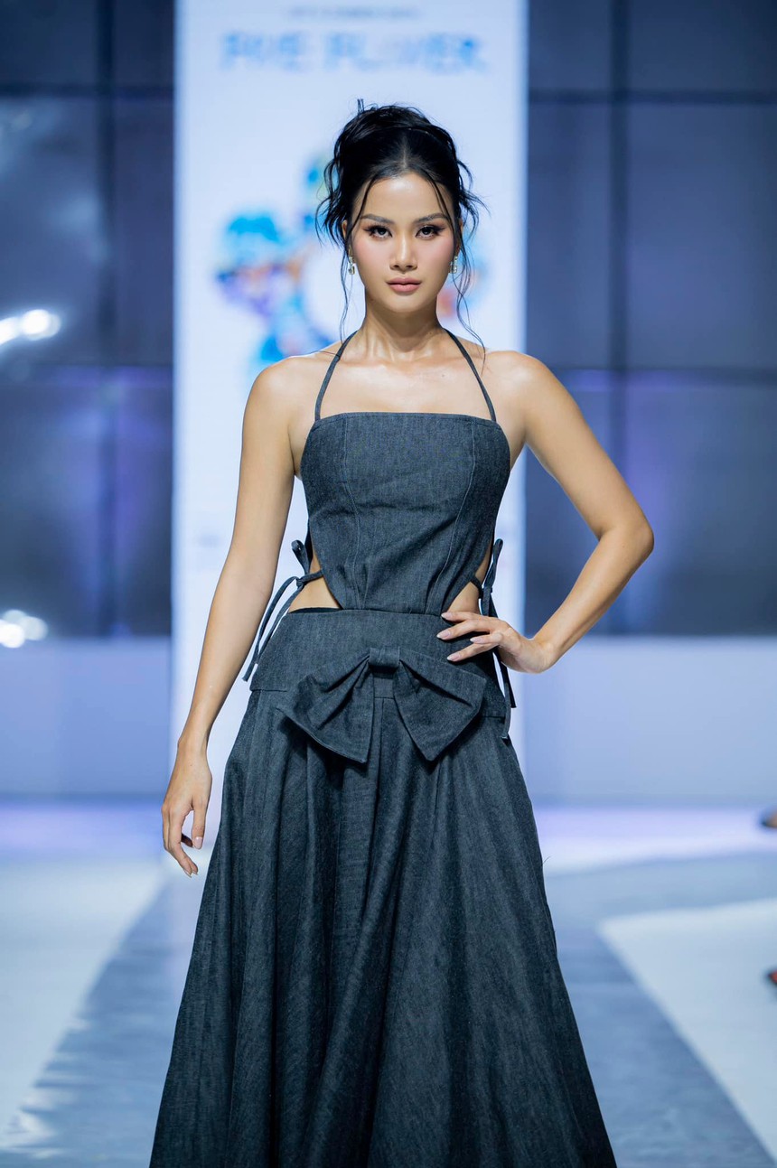 Hương Ly bị chê “kém duyên” khi khen sash mới - Ảnh 3.