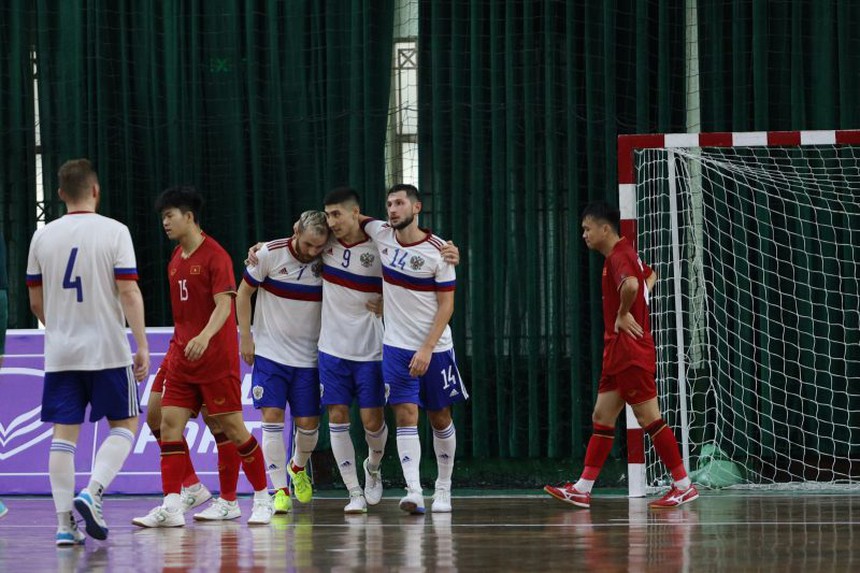 CĐV sốc khi futsal Việt Nam ngược dòng ngoạn mục trước đội hạng 4 thế giới - Ảnh 2.