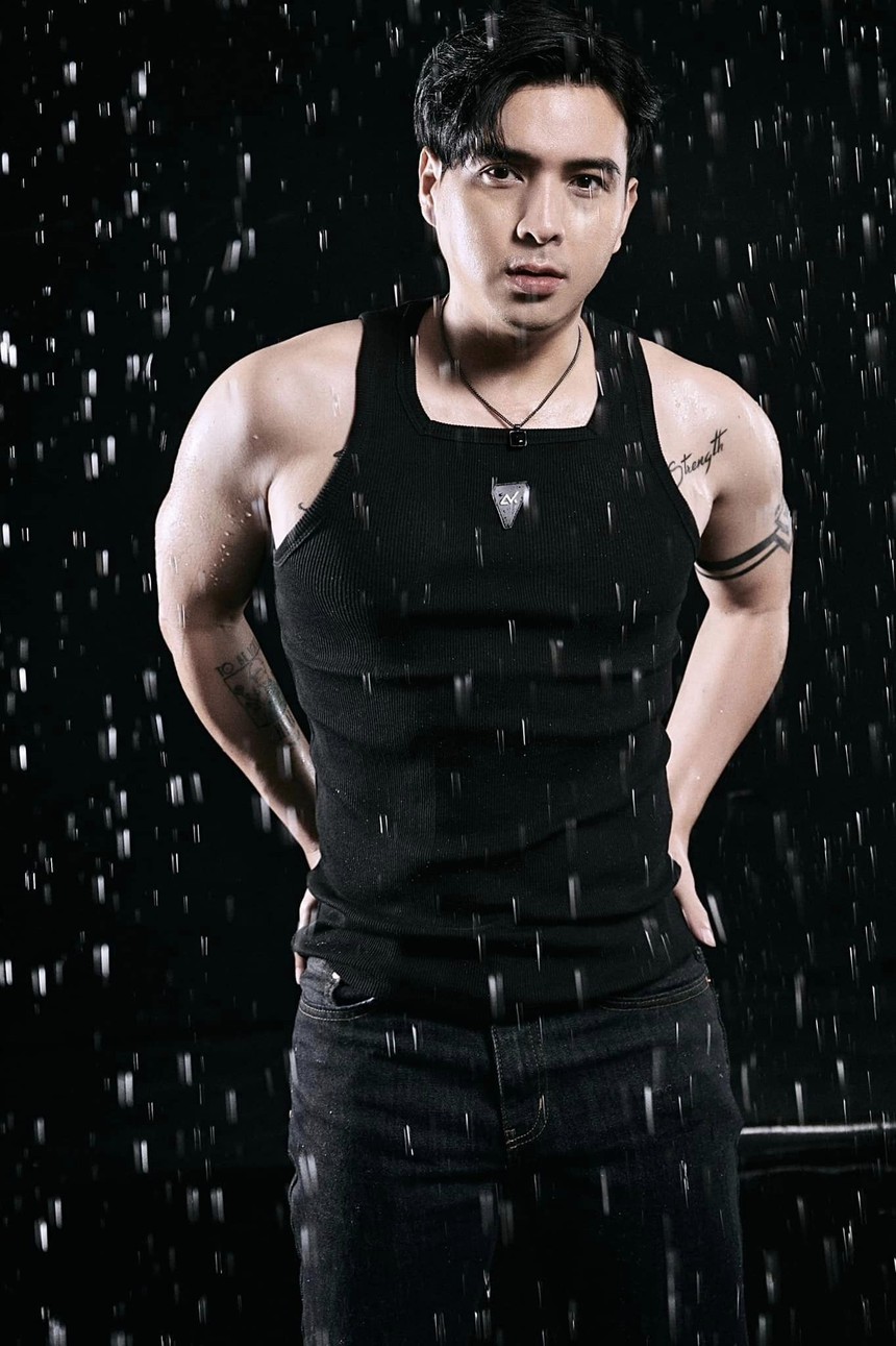 Lý Nhã Kỳ công khai ảnh fan cuồng đeo bám, nhiều sao khác 'chung cảnh ngộ' - Ảnh 4. Lý Nhã Kỳ công khai ảnh fan cuồng đeo bám, nhiều sao khác 'chung cảnh ngộ' - Ảnh 4.