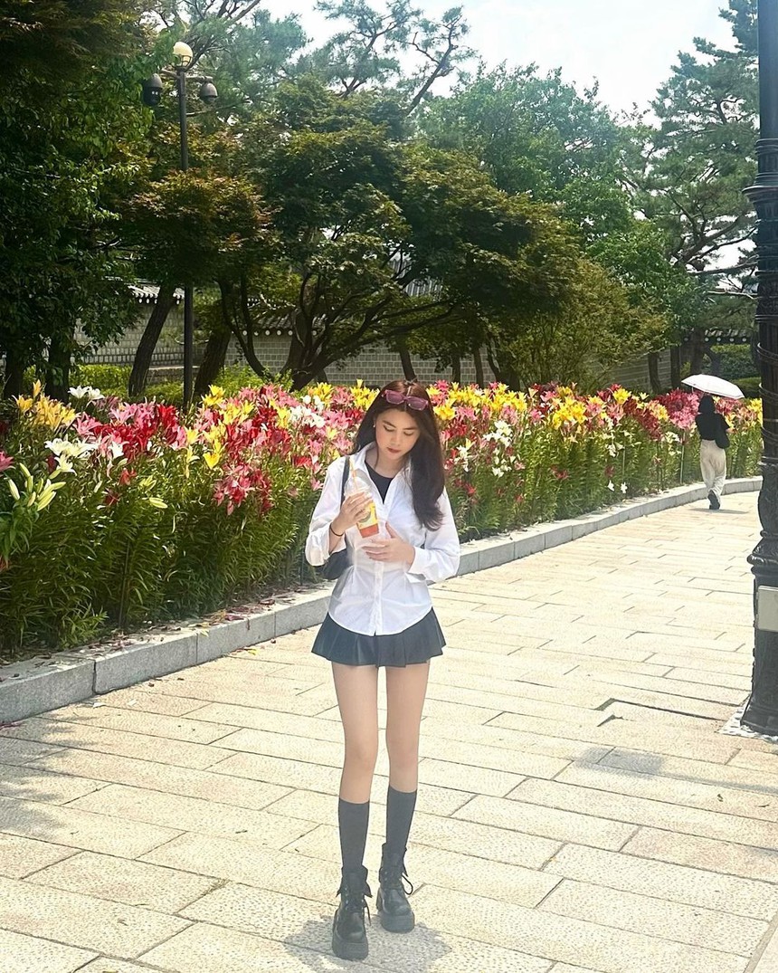 Con gái Quyền Linh 15 tuổi nhan sắc trong veo nhưng chuộng phong cách trưởng thành - Ảnh 14.