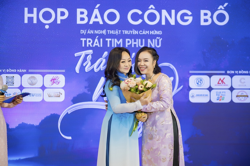 Ca sĩ Hương Lan cùng tôn vinh phụ nữ Việt Nam - Ảnh 1.