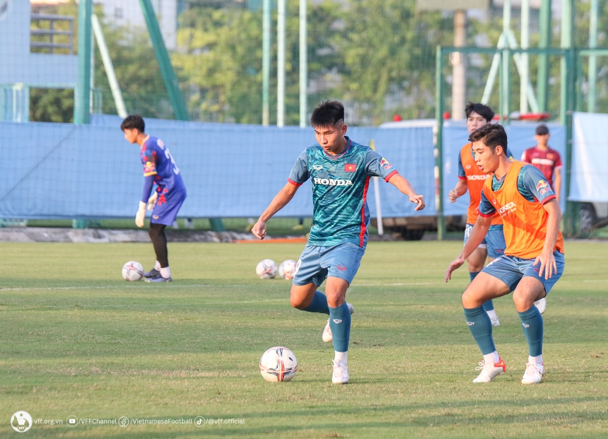 U23 Việt Nam tập sung, các đội khách đến Việt Nam - Ảnh 2.