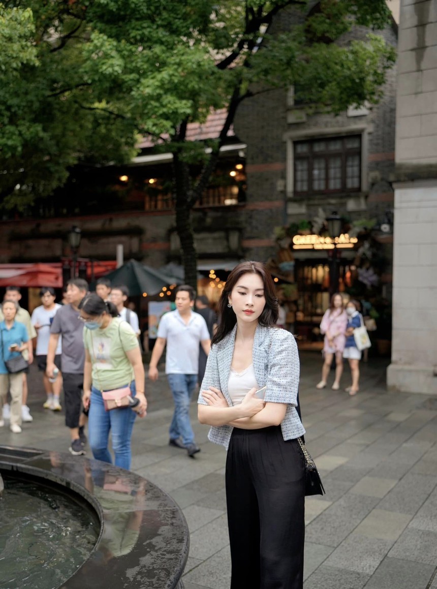 Đặng Thu Thảo khoe loạt ảnh đời thường đẹp như chụp tạp chí: Nhan sắc lẫn khí chất ngút ngàn - Ảnh 9.