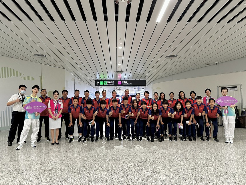 Bóng đá Việt Nam 20/9: HLV Hoàng Anh Tuấn trấn an CĐV, tự tin 'chính danh' đi tiếp - Ảnh 4.