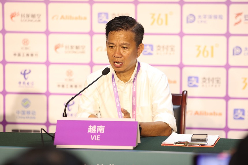 Tin nóng bóng đá Việt tối 28/10: HLV Hoàng Anh Tuấn trải lòng về ASIAD, ĐT nữ Ấn Độ tự tin giành điểm - Ảnh 2.