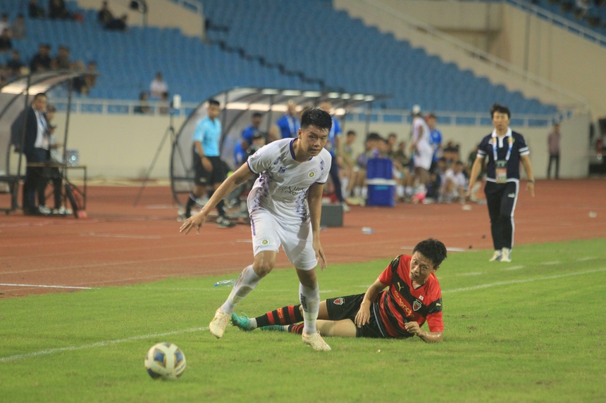 Ngoại binh CLB Hà Nội với 2 vẻ đối lập, HLV Bandovic cần tin tưởng nội binh tại Champions League - Ảnh 14.