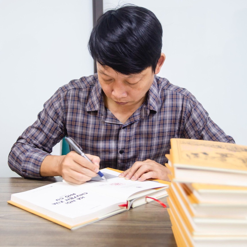 Đề cử Giải Bùi Xuân Phái - Vì tình yêu Hà Nội lần 16 - 2023 - Tác giả Tạ Thu Phong: 'Có một Hà Nội khác, sau những nhà cao tầng hiện đại…' - Ảnh 2.