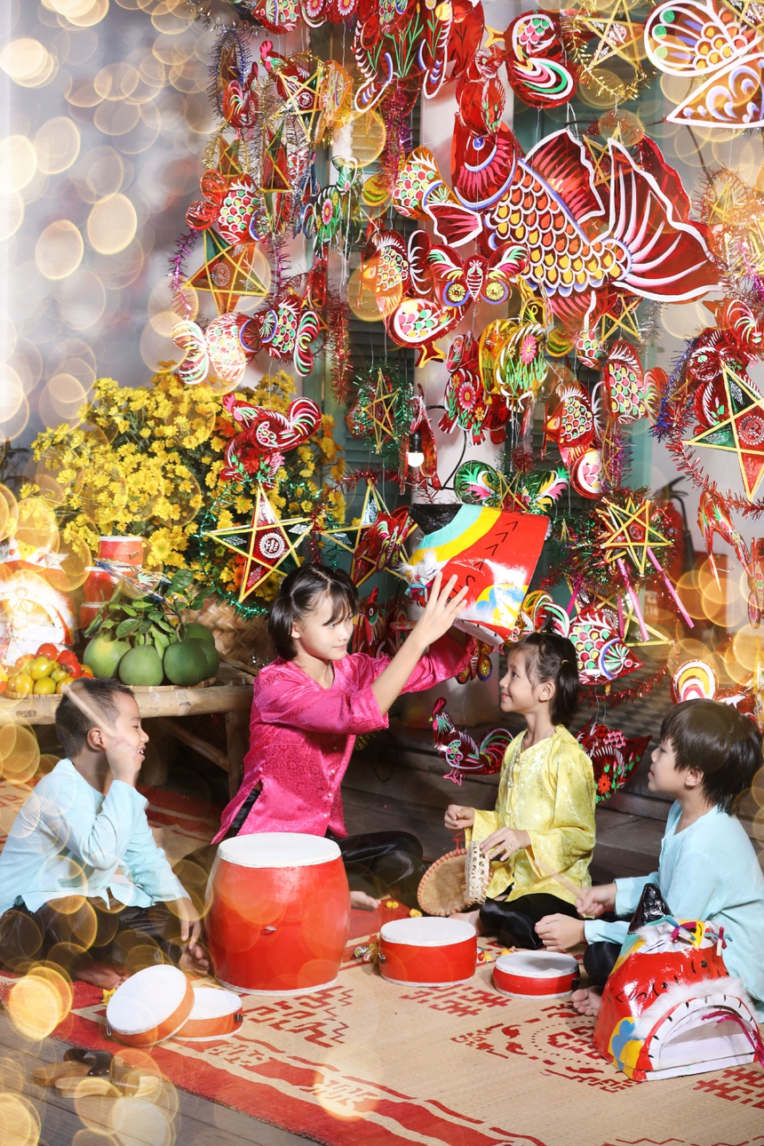 Con đường đèn lồng dài kỷ lục ở Hà Nội - Ảnh 3.