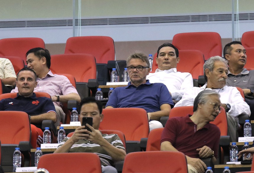 Hoàng Đức xem trận CLB Hà Nội vs Pohang, tương lai lại bị đặt dấu hỏi - Ảnh 4.