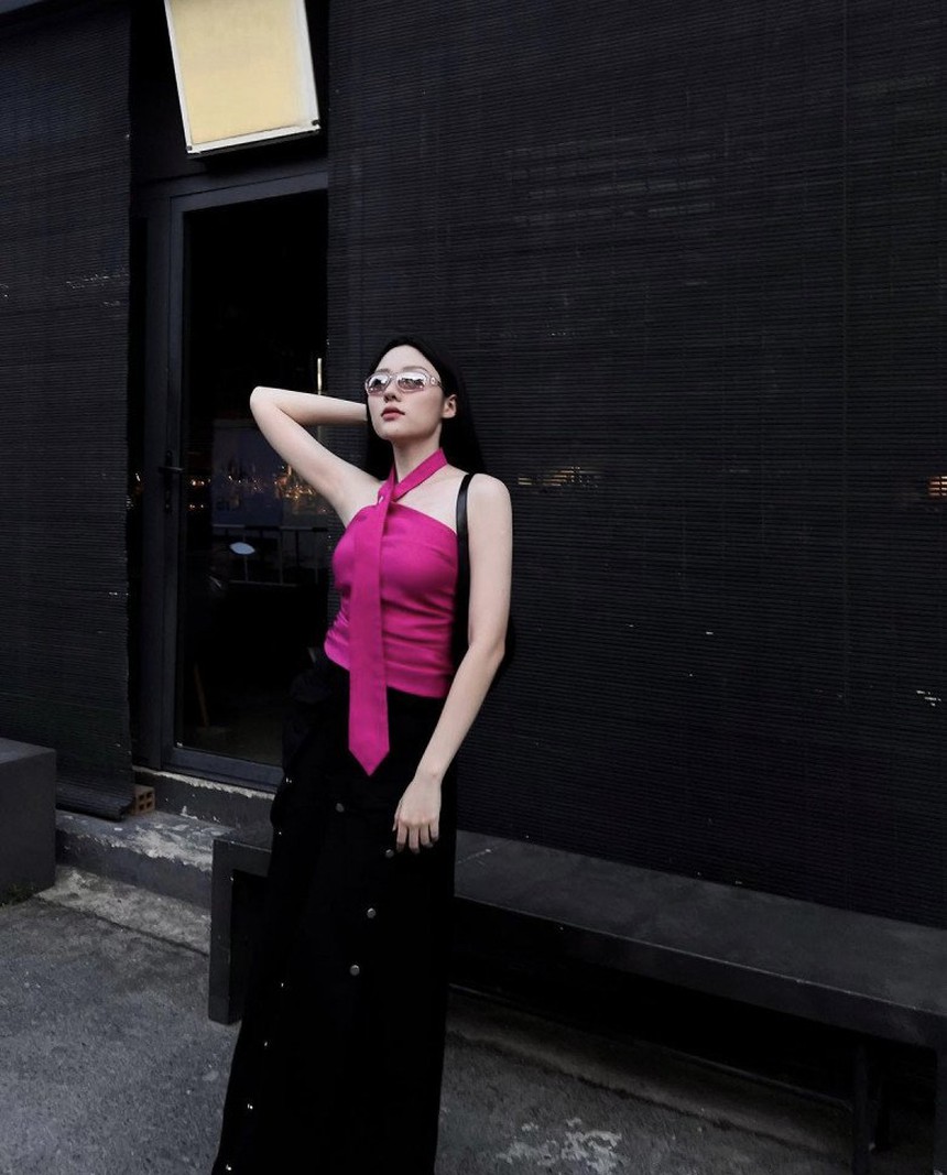 Em gái Trấn Thành ngày càng lên hương sắc vóc, khéo tôn dáng nhờ gu thời trang "đỉnh của chóp" - Ảnh 8.