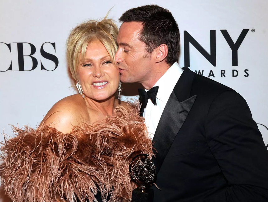 Chuyện tình "chị em" hiếm có của 'Người Sói' Hugh Jackman và Deborra-lee Jackman - Ảnh 3.