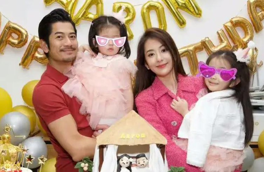 Người phụ nữ này đã bảo vệ Quách Phú Thành trong 30 năm và vẫn chưa lập gia đình ở tuổi 62 - Ảnh 6.