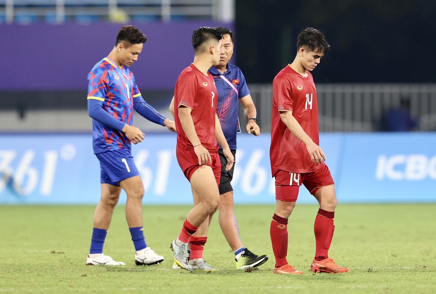 Nóng bỏng cục diện bảng B: Olympic Việt Nam thua đau, cơ hội đi tiếp gần như không còn - Ảnh 2.