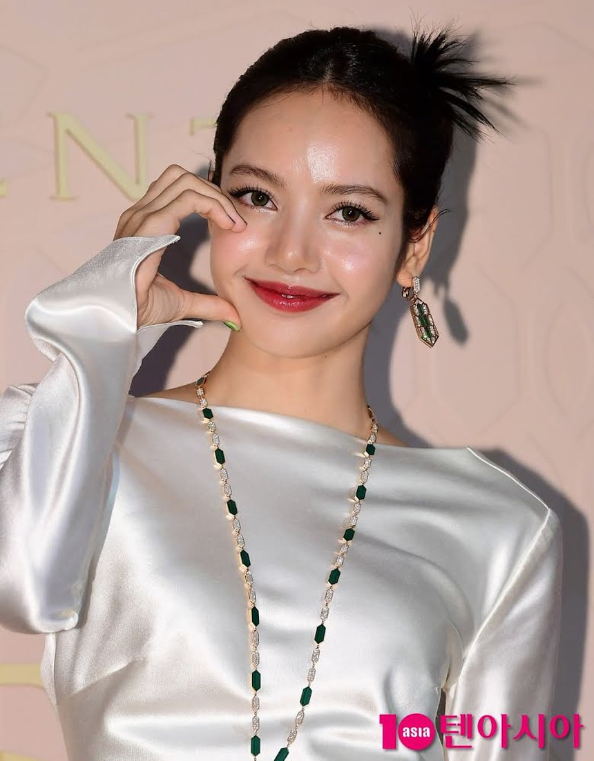 10 nữ thần tượng K-pop được yêu thích nhất Nhật Bản: Blackpink 'đội sổ', Twice vững vàng - Ảnh 1. 10 nữ thần tượng K-pop được yêu thích nhất Nhật Bản: Blackpink 'đội sổ', Twice vững vàng - Ảnh 1.