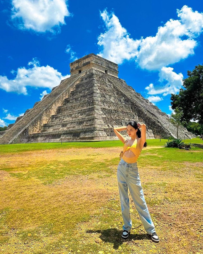 Gu thời trang du lịch đẹp "hết nước chấm" của Hương Giang - Ảnh 1.