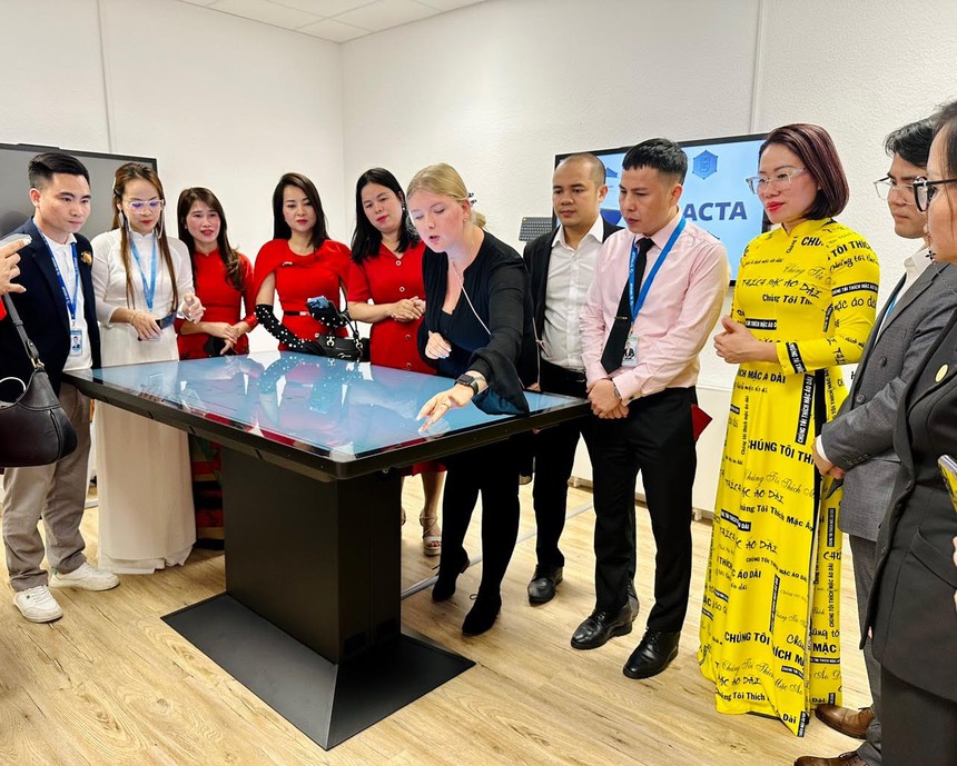 Ei Group tăng cường hợp tác phát triển du học nghề điều dưỡng sang Đức - Ảnh 2. Ei Group tăng cường hợp tác phát triển du học nghề điều dưỡng sang Đức - Ảnh 2.