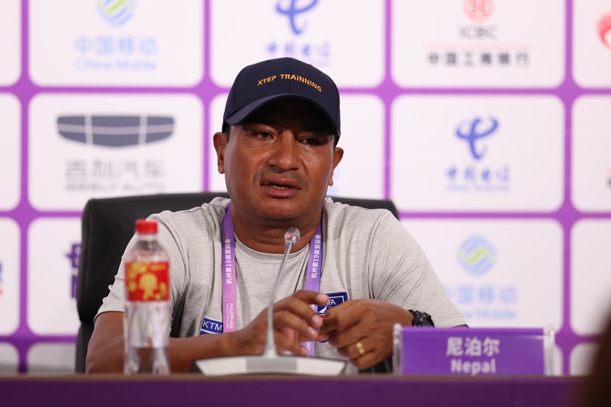 HLV Mai Đức Chung: ‘Thanh Nhã, Vạn Sự vào sân đã thay đổi cục diện’ - Ảnh 3.