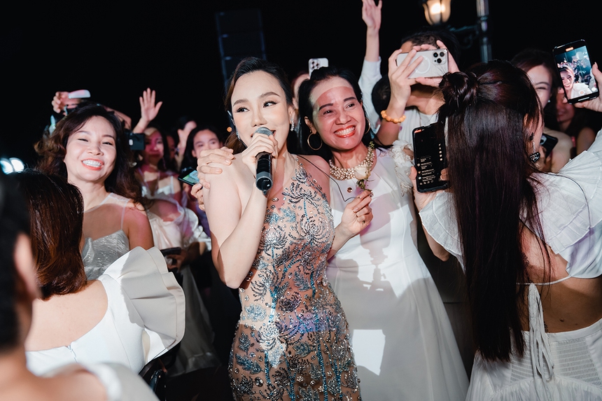 Hồ Quỳnh Hương tiết lộ: Vẫn đang chờ 'người ấy' xuất hiện - Ảnh 6.